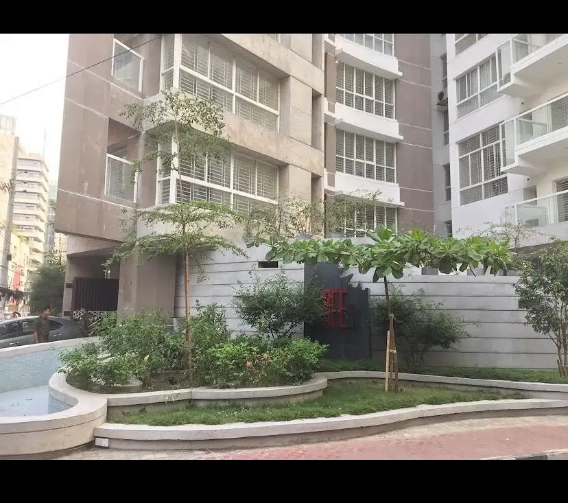 3-Bedroom Luxury Apartment Sale in Dhaka, Gulshan 1 Image 6