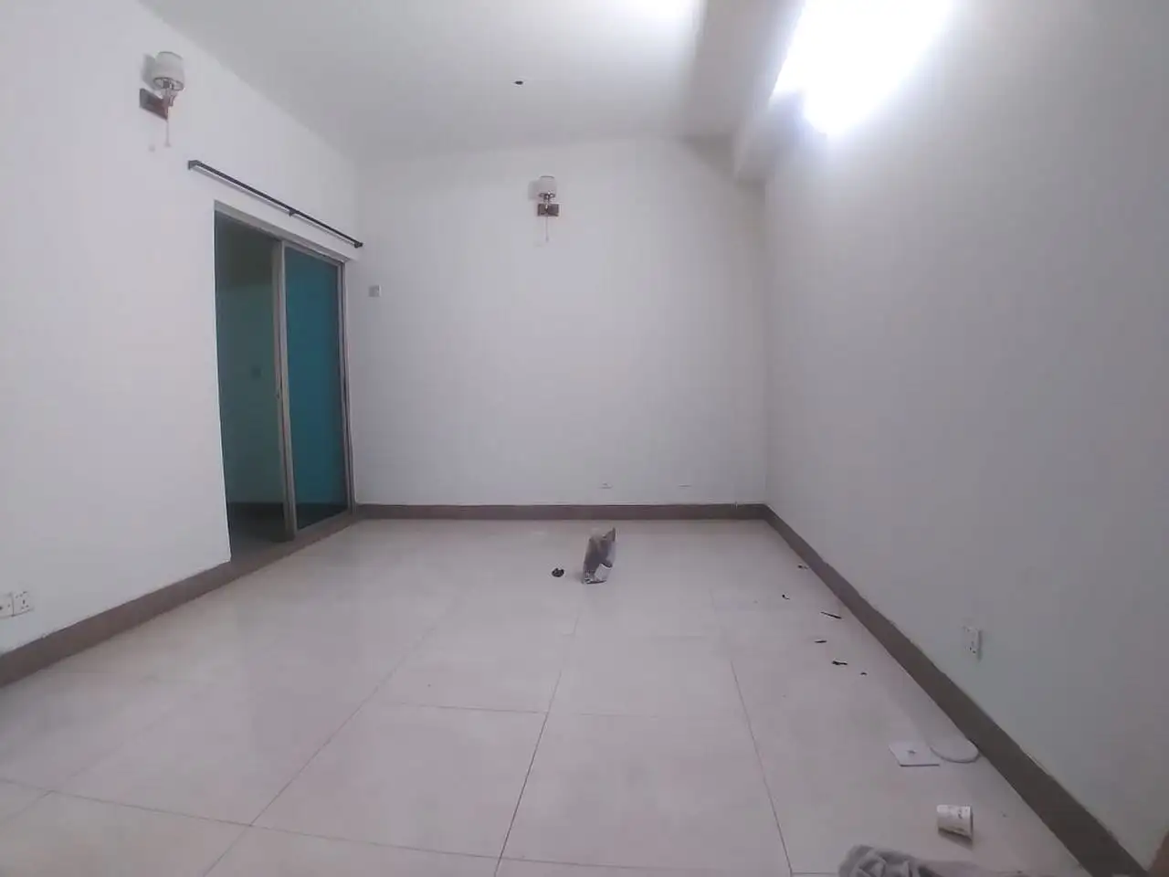1650 SFT - 3-Bedroom Residential Apartment Rent in Dhaka in Banani Thumbnail Image
