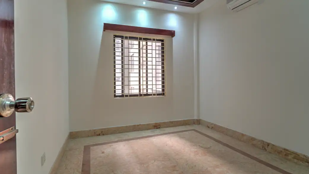 4-Bedroom Luxury Apartment for Rent in Baridhara Diplomatic Zone, Dhaka Image 6