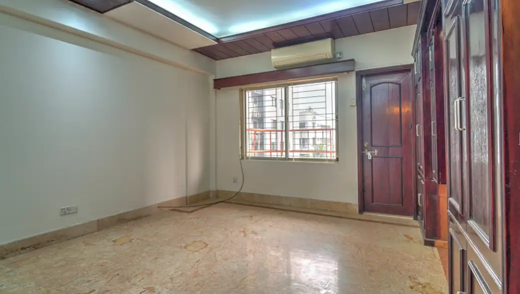 4-Bedroom Luxury Apartment for Rent in Baridhara Diplomatic Zone, Dhaka Image 10