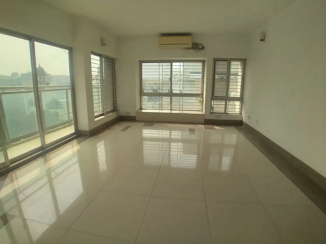 6300 SFT - 4-Bedroom Residential Apartment Rent in Dhaka in Baridhara Image 2