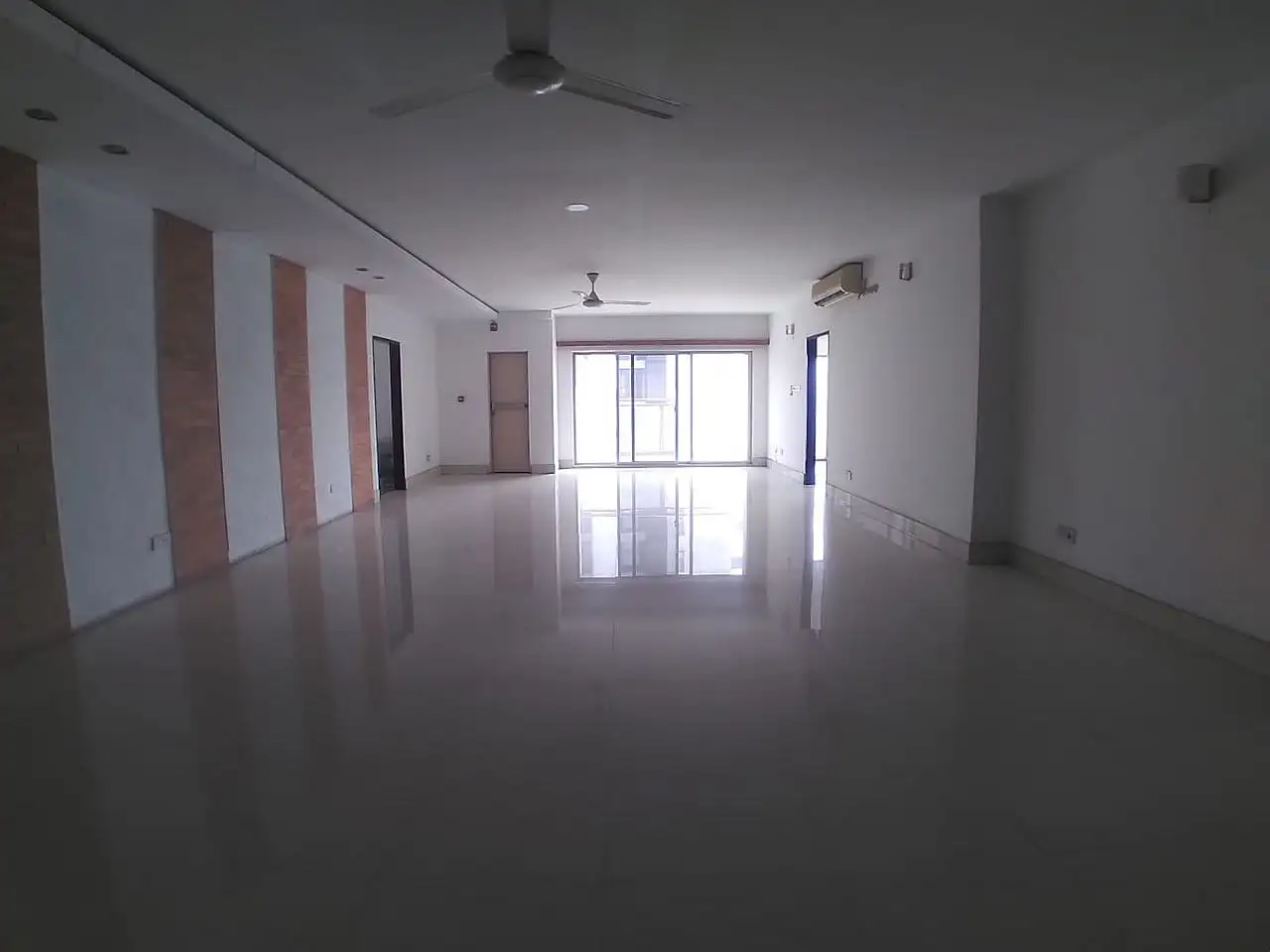 6300 SFT - 4-Bedroom Residential Apartment Rent in Dhaka in Baridhara Image 3