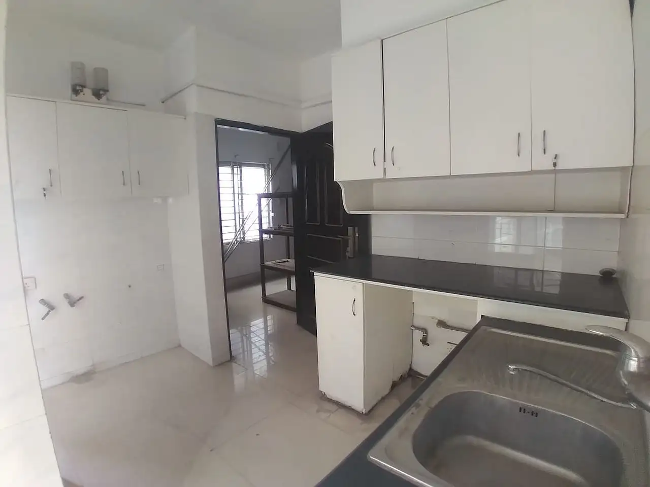 6300 SFT - 4-Bedroom Residential Apartment Rent in Dhaka in Baridhara Image 14