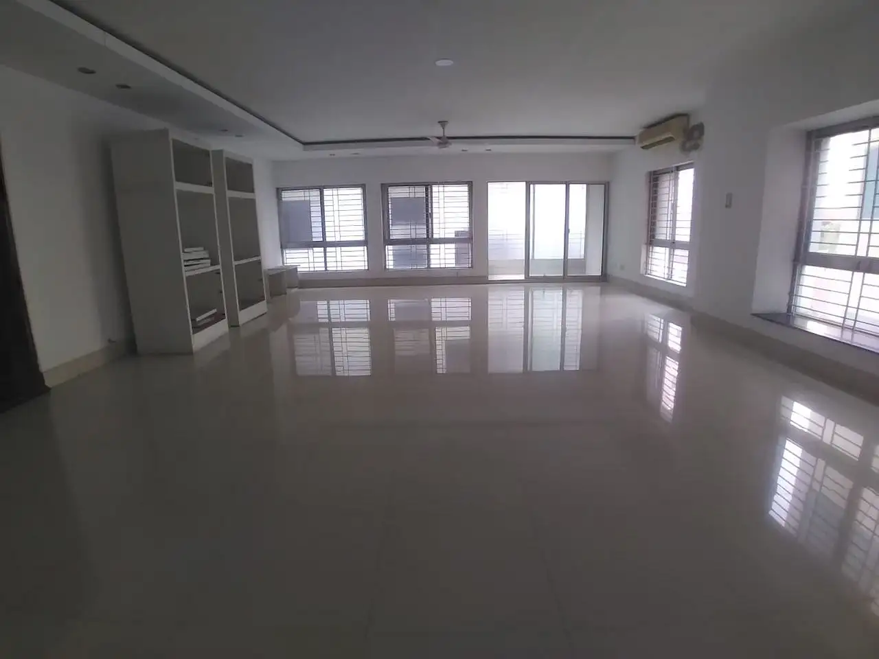 6300 SFT - 4-Bedroom Residential Apartment Rent in Dhaka in Baridhara Image 19
