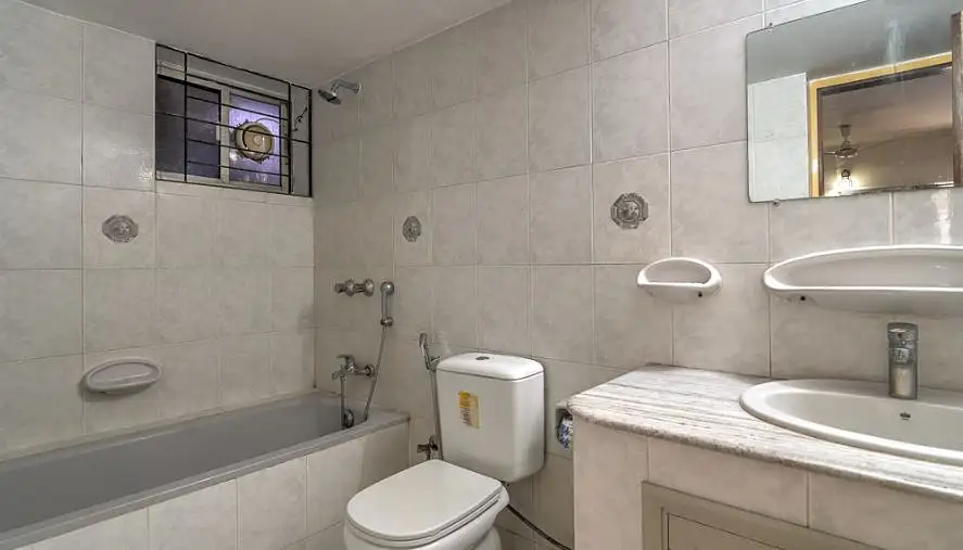 3-Bedroom Luxury Apartment for Rent in Baridhara Diplomatic Zone, Dhaka Image 3