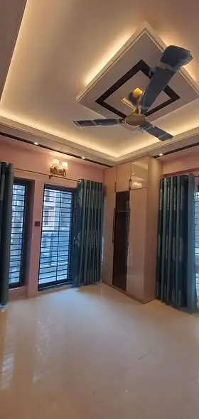 2500 SFT - 4-Bedroom South Facing Luxury Apartment Sale in Dhaka in Bashundhara R-A Thumbnail Image