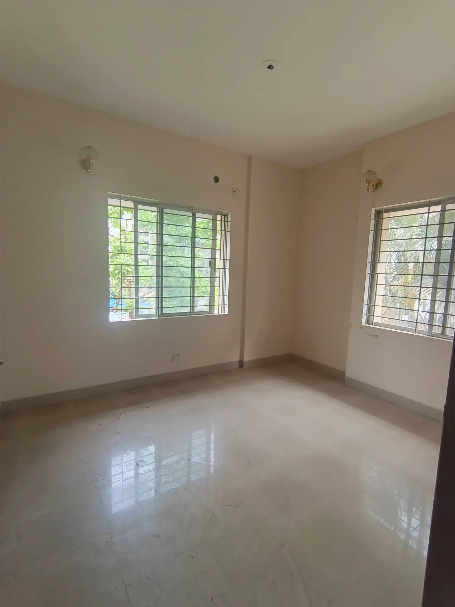 1800 SFT Commercial Office Space for Rent in Baridhara - Image 1