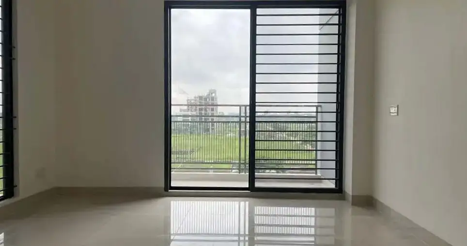 1730 SFT 3-Bedroom Apartment Sale in Dhaka in Bashundhara R-A Image 4