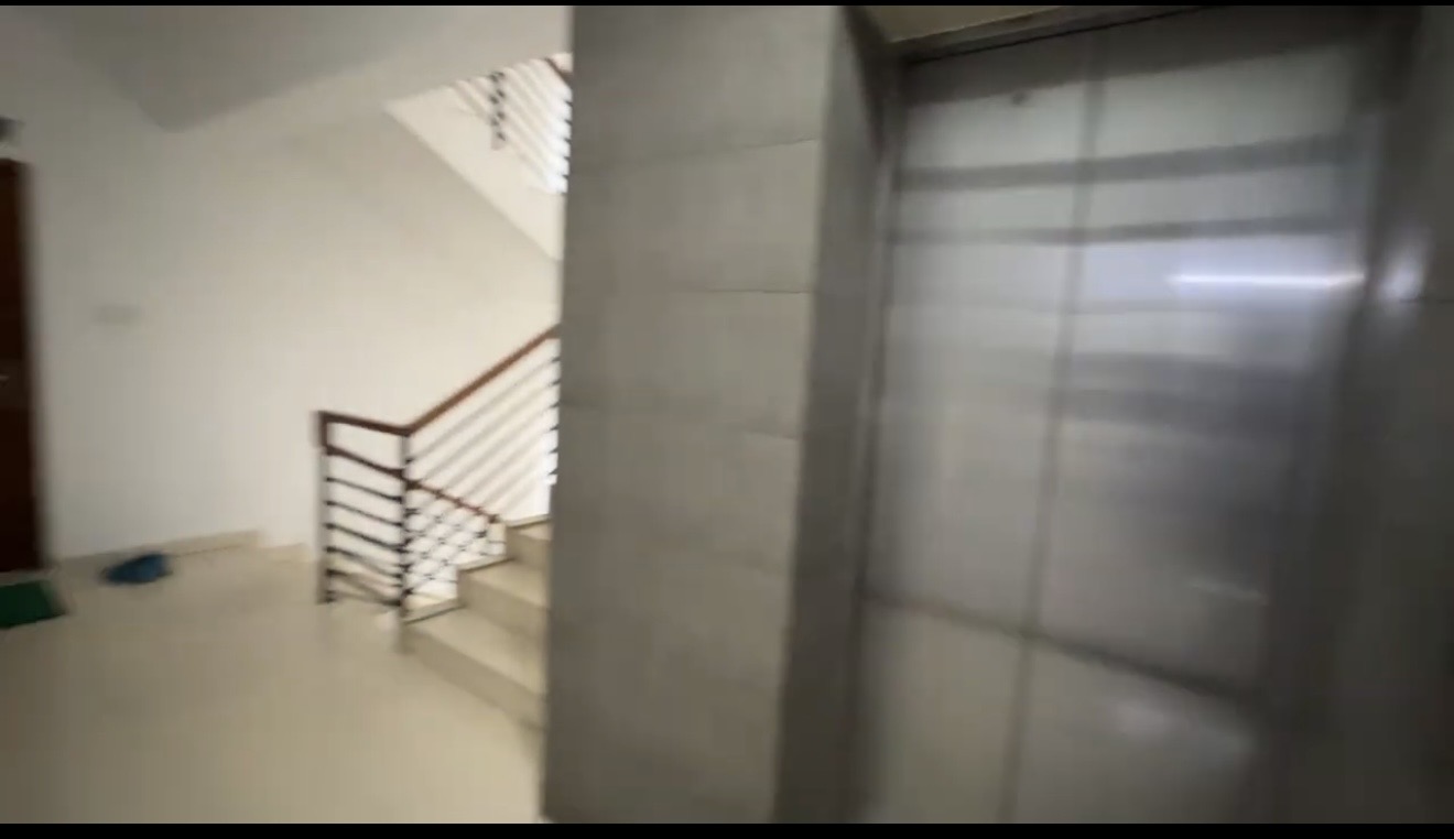 890 sqft, 2 Bedroom Flat for sale in Kathalbagan Image 6