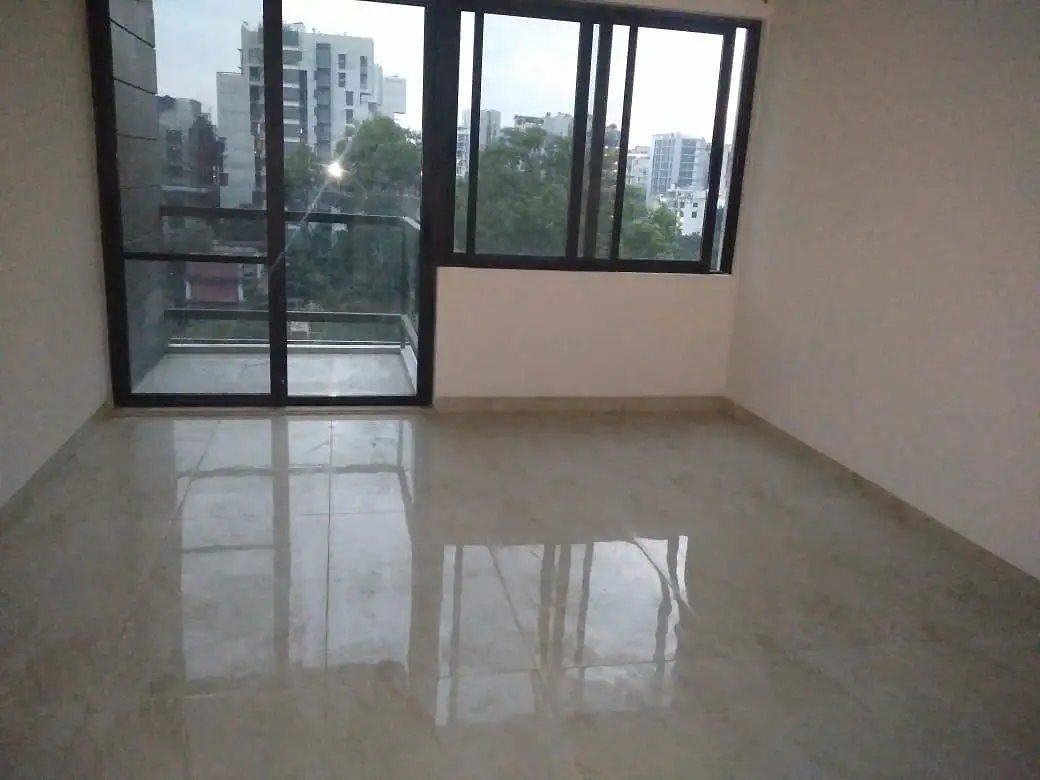 4500 SFT - 4-Bedroom Residential Apartment Rent in Dhaka in Gulshan Thumbnail Image