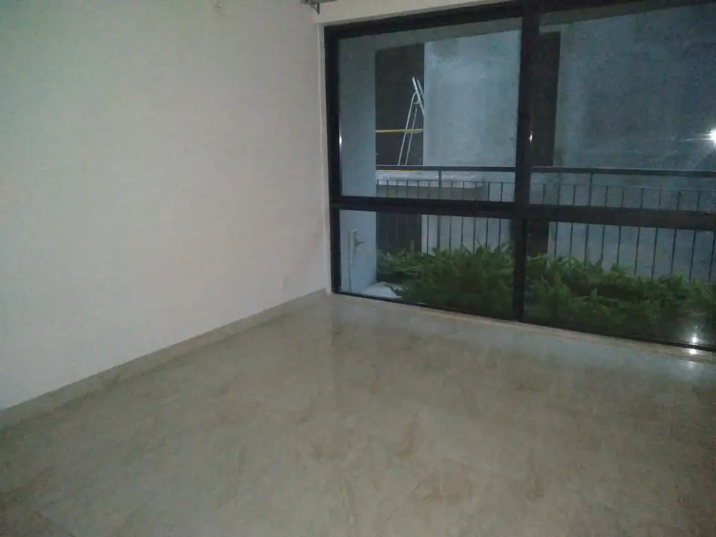 4500 SFT - 4-Bedroom Residential Apartment Rent in Dhaka in Gulshan Image 3