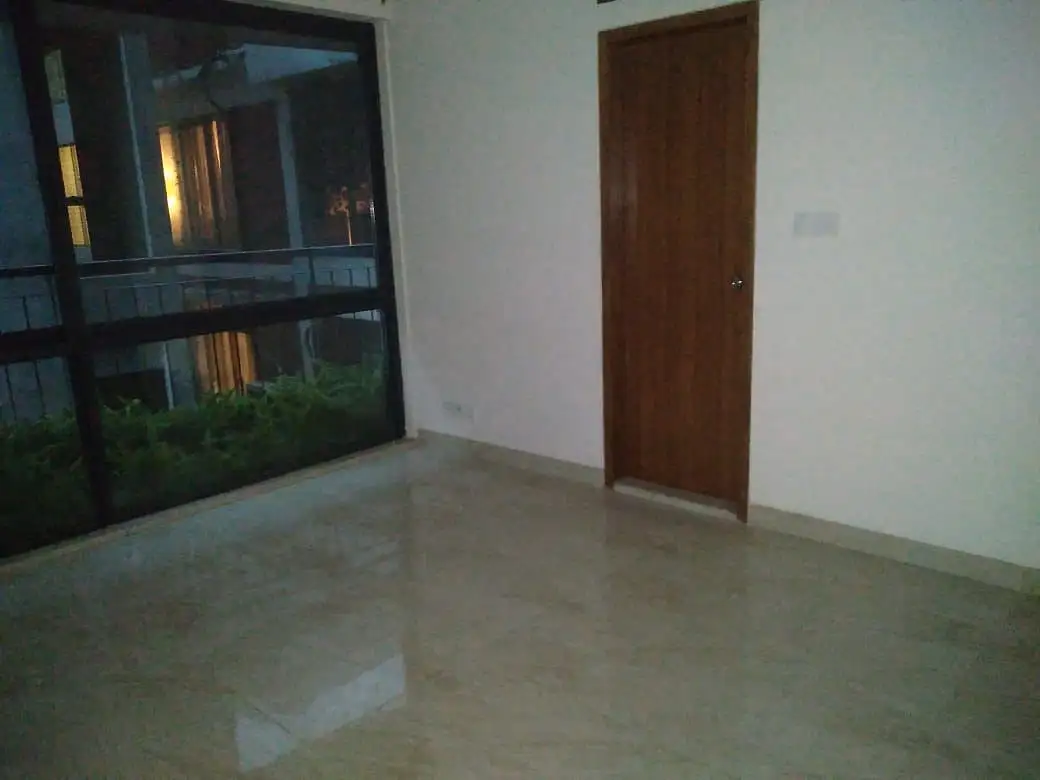 4500 SFT - 4-Bedroom Residential Apartment Rent in Dhaka in Gulshan Image 4