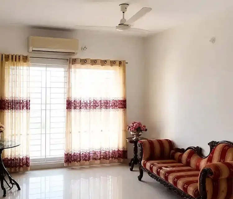 1800 SFT 3-Bedroom Apartment Sale in Bashundhara R-A Thumbnail Image