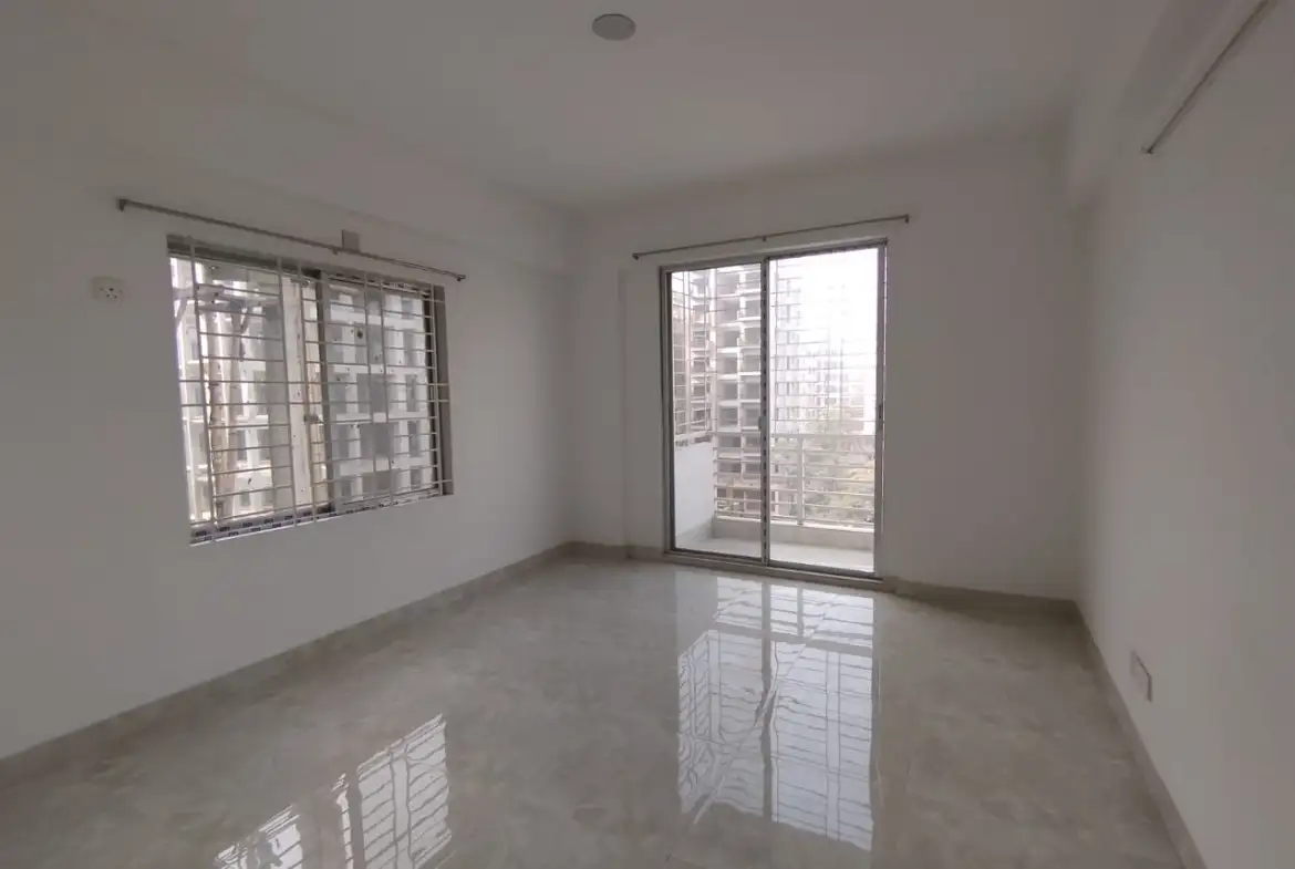 1712 SFT Used Flat for Sale in Bashundhara R/A – Exceptional Living Awaits Thumbnail Image