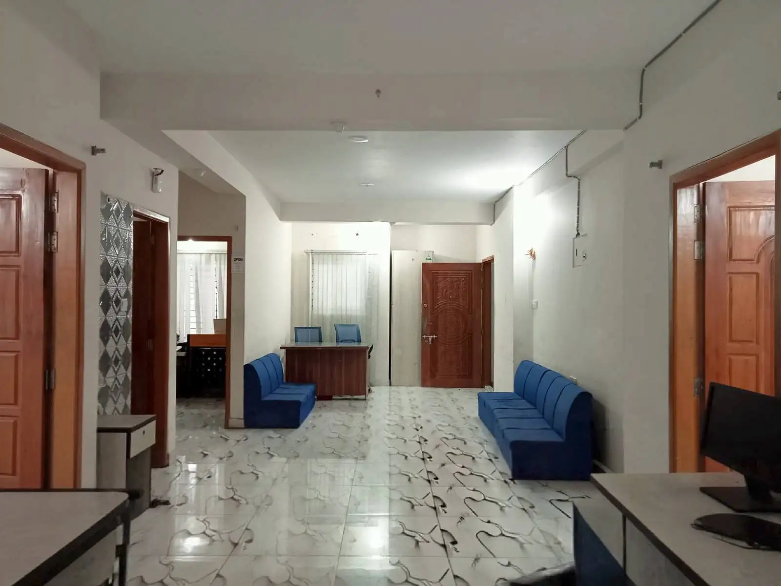 1400 SFT Commercial Office Space for Rent in Dhaka in Banani - Image 2