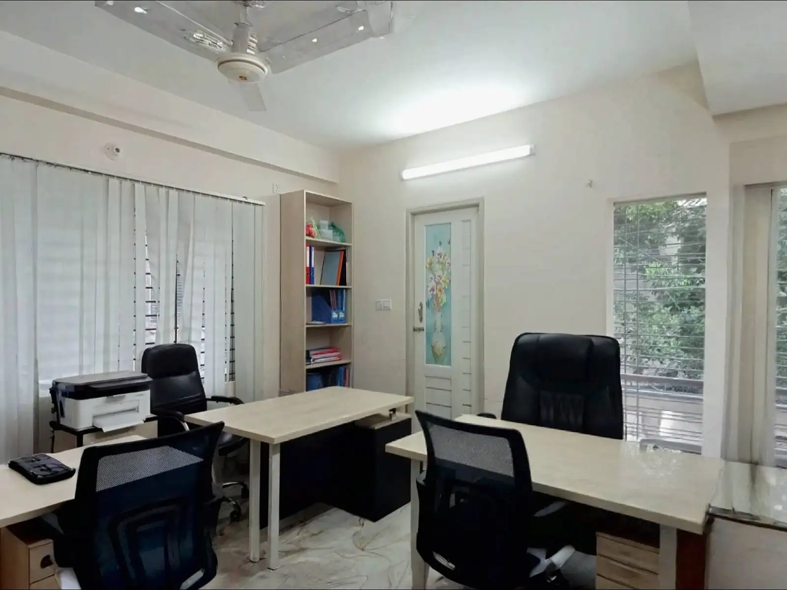 1400 SFT Commercial Office Space for Rent in Dhaka in Banani - Thumbnail