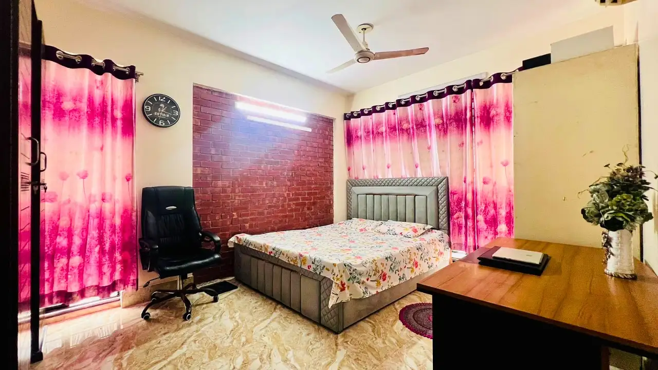 Spacious 2050 Sqft Ready Flat | Block - M, Bashundhara R/A Image 2