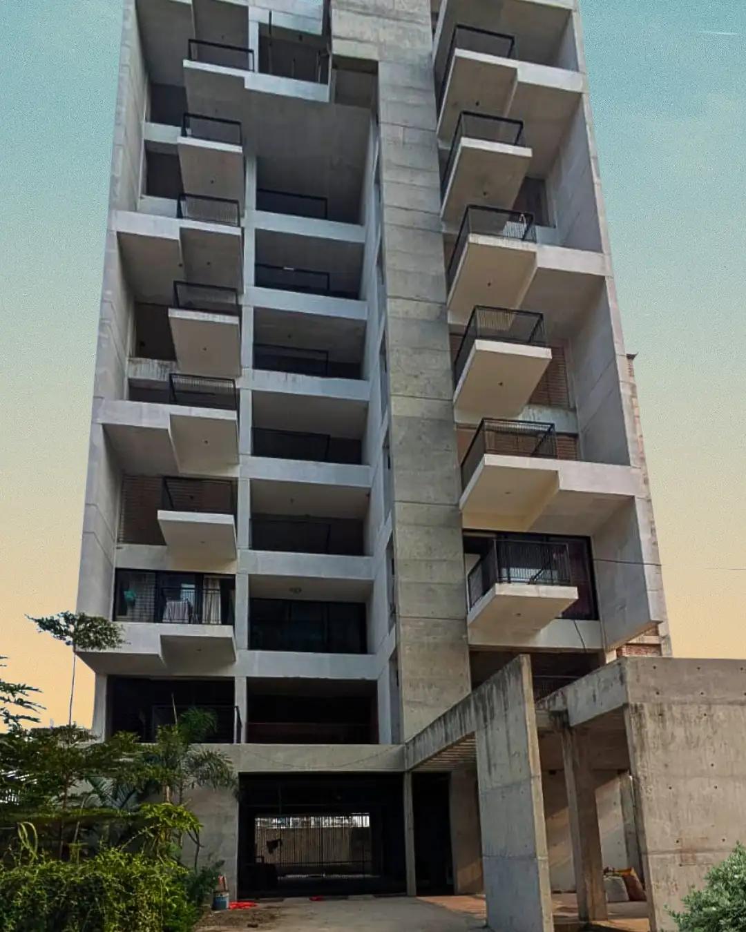 Spacious 2050 Sqft Ready Flat | Block - M, Bashundhara R/A Image 6