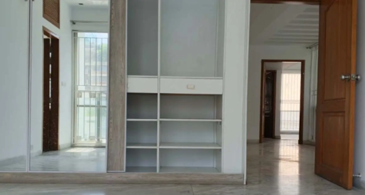 3300 sft Open Space flat is ready for Rent in Gushan Image 3