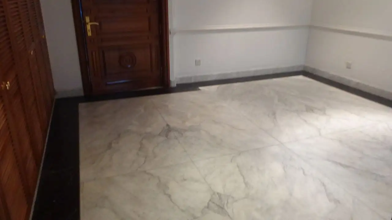 6800 SFT - 5-Bedroom Semi-Furnished Residential Apartment Rent in Dhaka in Gulshan Image 3