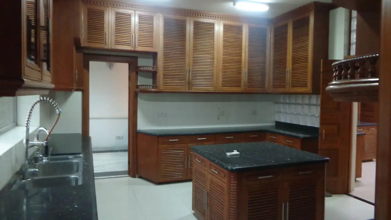 6800 SFT - 5-Bedroom Semi-Furnished Residential Apartment Rent in Dhaka in Gulshan Image 10
