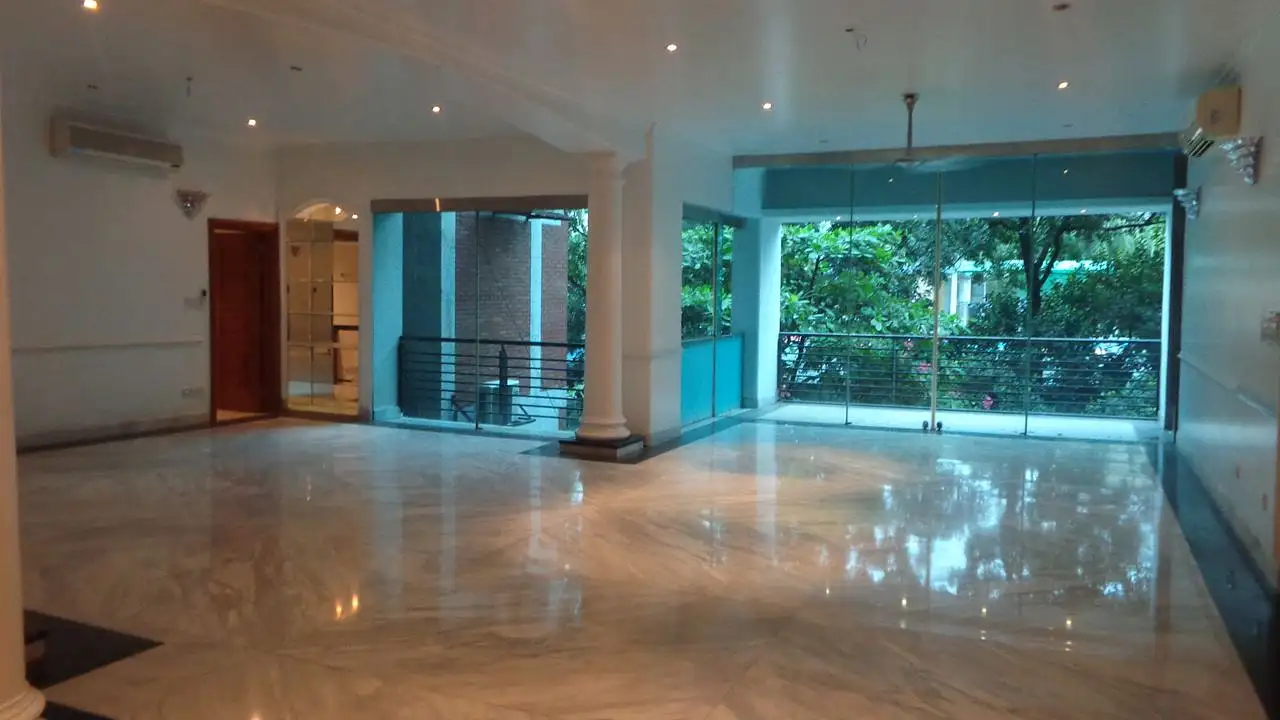 6800 SFT - 5-Bedroom Semi-Furnished Residential Apartment Rent in Dhaka in Gulshan Image 12