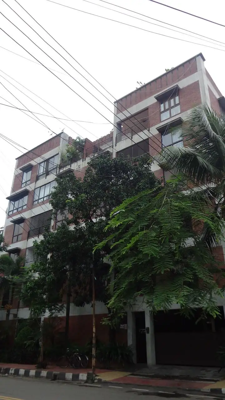 6800 SFT - 5-Bedroom Semi-Furnished Residential Apartment Rent in Dhaka in Gulshan Image 19